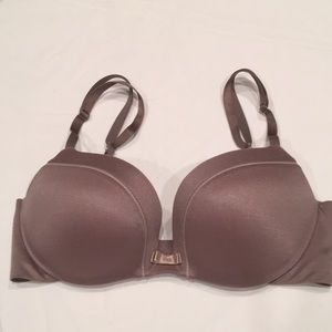Victoria’s Secret lined Demi Bra 32D